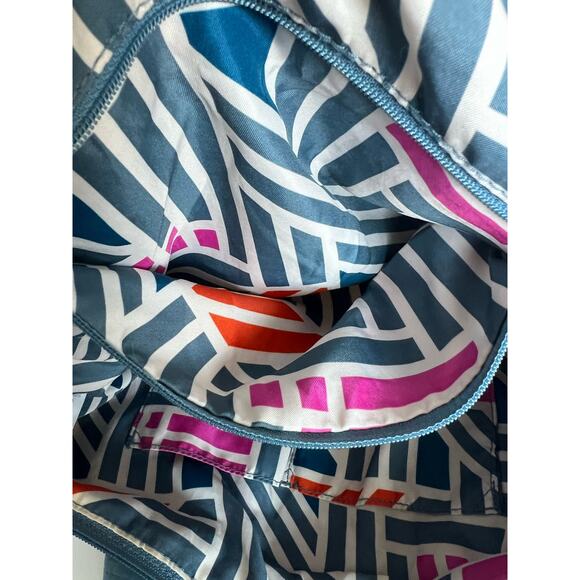 Vera Bradley Purse Hadley East West Tote In PAINTED MEDALLIONS - Picture 9 of 13